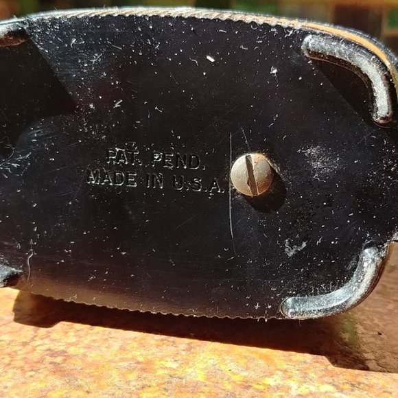 Vintage Salt and Pepper Toaster - Picture 5 of 8